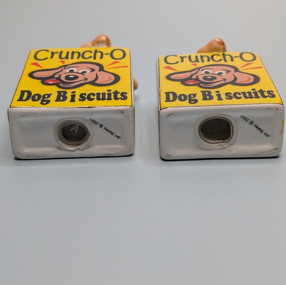 Vintage Cruncho Dog biscuit boxes salt and pepper shakers. - Picture 4 of 4